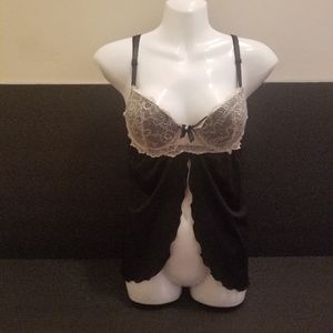 HOT KISS LINGERIES..